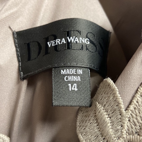 Vera Wang Floral Lace V-Neck Maxi Dress Gray Taupe Size 14 NWT - Picture 10 of 10